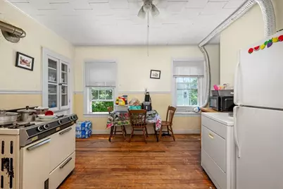 60 Esther St, Worcester, MA 01607 - Photo 4