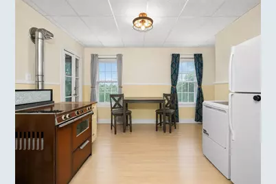 60 Esther St, Worcester, MA 01607 - Photo 10