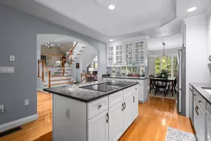 24 Bobby Jones Dr, Andover, MA 01810 - Photo 2