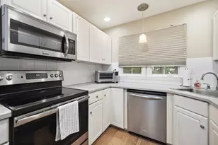 501 Auburn St, Whitman, MA 02382 - Photo 10