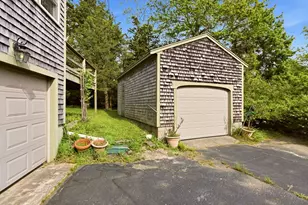 93 Robbins Cir, Dennis, MA 02638 - Photo 8