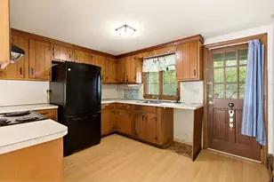 93 Robbins Cir, Dennis, MA 02638 - Photo 10