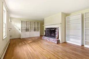 93 Robbins Cir, Dennis, MA 02638 - Photo 12