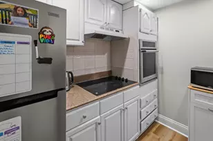 239 Commonwealth Ave, Boston, MA 02116 - Photo 12