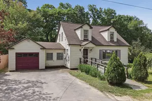 17 Buttonwood Pl, Lunenburg, MA 01462 - Photo 2