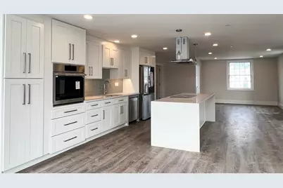 131 Cambridge St #A, Burlington, MA 01803 - Photo 4