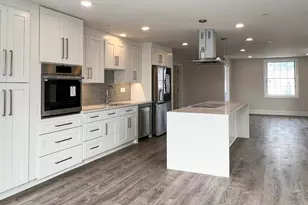 131 Cambridge St, Burlington, MA 01803 - Photo 4