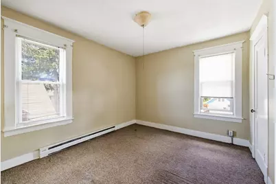42 Ferry St, Chicopee, MA 01013 - Photo 6