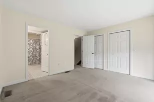 70 Amity Pl, Amherst, MA 01002 - Photo 22