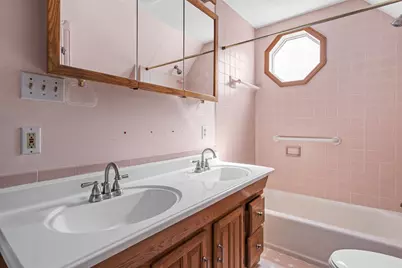 654 School St, Lowell, MA 01851 - Photo 28