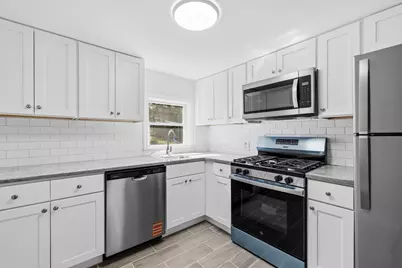 409 Crescent St, Fall River, MA 02720 - Photo 16