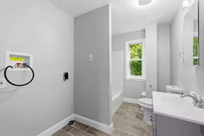 409 Crescent St, Fall River, MA 02720 - Photo 20
