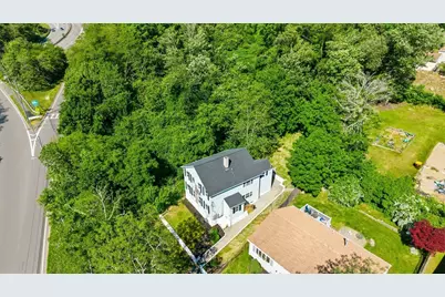 409 Crescent St, Fall River, MA 02720 - Photo 6