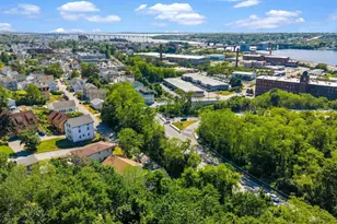 409 Crescent St, Fall River, MA 02720 - Photo 8