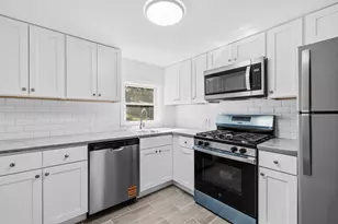 409 Crescent St, Fall River, MA 02720 - Photo 16