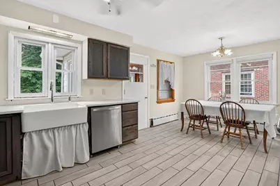 53 Ellerton St, Chicopee, MA 01020 - Photo 12