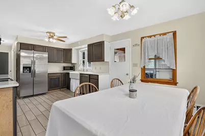 53 Ellerton St, Chicopee, MA 01020 - Photo 8