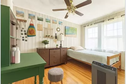 128 Lawrence St #B, Medford, MA 02155 - Photo 6