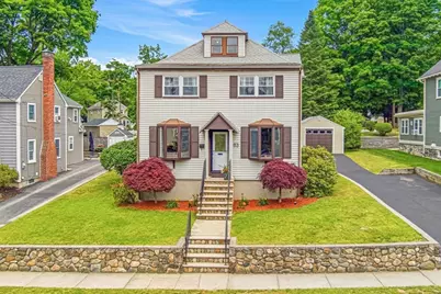 83 Grand St, Reading, MA 01867 - Photo 2