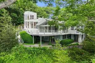 23 Ocean St, Manchester by the Sea, MA 01944 - Photo 2