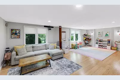 8 Middlebury Ln, Beverly, MA 01915 - Photo 28