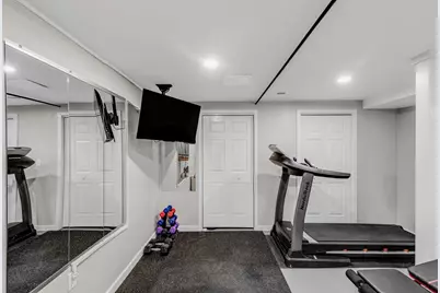 8 Middlebury Ln, Beverly, MA 01915 - Photo 32