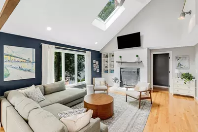 8 Middlebury Ln, Beverly, MA 01915 - Photo 4