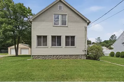 4 Drummond Avenue, Worcester, MA 01605 - Photo 2