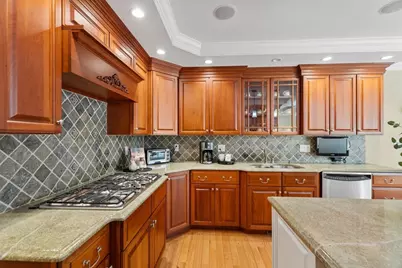 11 Swan Ln, Andover, MA 01810 - Photo 8