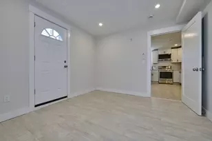 17 Macarthur St, Somerville, MA 02143 - Photo 12