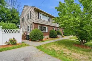 30 Bunkerhill St, North Andover, MA 01845 - Photo 2