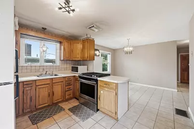 30 Bunkerhill St #30, North Andover, MA 01845 - Photo 4