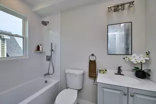 17 Macarthur St, Somerville, MA 02143 - Photo 12