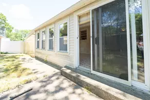 12 Melrose Ave, Dartmouth, MA 02747 - Photo 24
