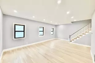 15 Berwick St, Melrose, MA 02176 - Photo 4
