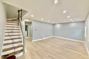 15 Berwick St, Melrose, MA 02176 - Photo 6