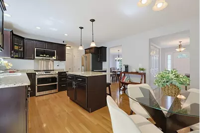 7 Stanley Cir, Mansfield, MA 02048 - Photo 4