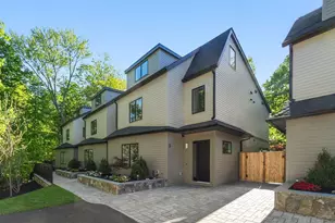 956 Walnut St, Newton, MA 02461 - Photo 1