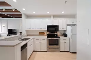 15 Sleeper St, Boston, MA 02210 - Photo 8