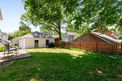42 Lawrence St, Waltham, MA 02451 - Photo 34