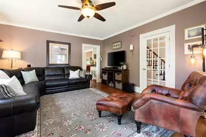 42 Lawrence St, Waltham, MA 02451 - Photo 8