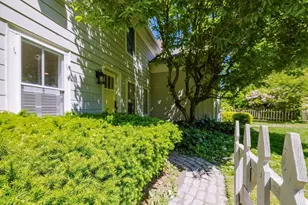 423 South St, Holliston, MA 01746 - Photo 2