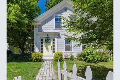 423 South St, Holliston, MA 01746 - Photo 1