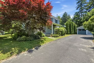 215 North St, Northampton, MA 01060 - Photo 2