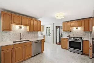215 North St, Northampton, MA 01060 - Photo 12