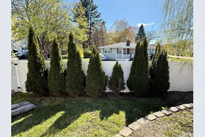 408 W Britannia St, Taunton, MA 02780 - Photo 10