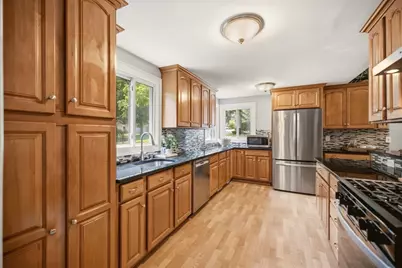 31 Harrow Rd, Norwood, MA 02062 - Photo 12