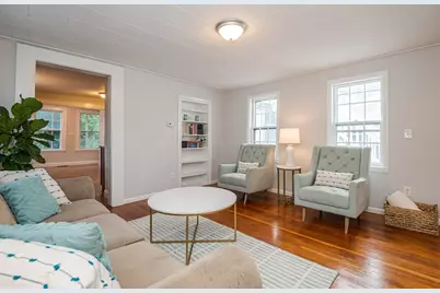 7 Park St, Melrose, MA 02176 - Photo 4