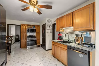21 Fells Ave, Medford, MA 02155 - Photo 10