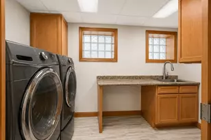 21 Fells Ave, Medford, MA 02155 - Photo 30